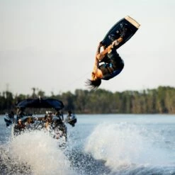 Ronix RXT Blackout Wakeboard 2022 21 Ronix RXT Blackout Wakeboard 2022 -LIQUID FORCE Sales 2022RonixRXTBoardMassi 5