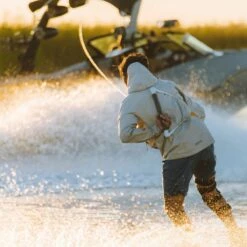 Follow Layer 3.11 Outer Spray Twelker In Cream 19 Follow Layer 3.11 Outer Spray Twelker In Cream -LIQUID FORCE Sales follow layer 311 outer spray twelker in cream 469499