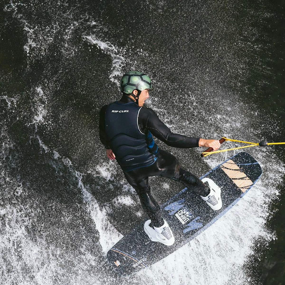 Liquid Force 4D Tao Wakeboard Bindings 2019 3 Liquid Force 4D Tao Wakeboard Bindings 2019 - Image 3