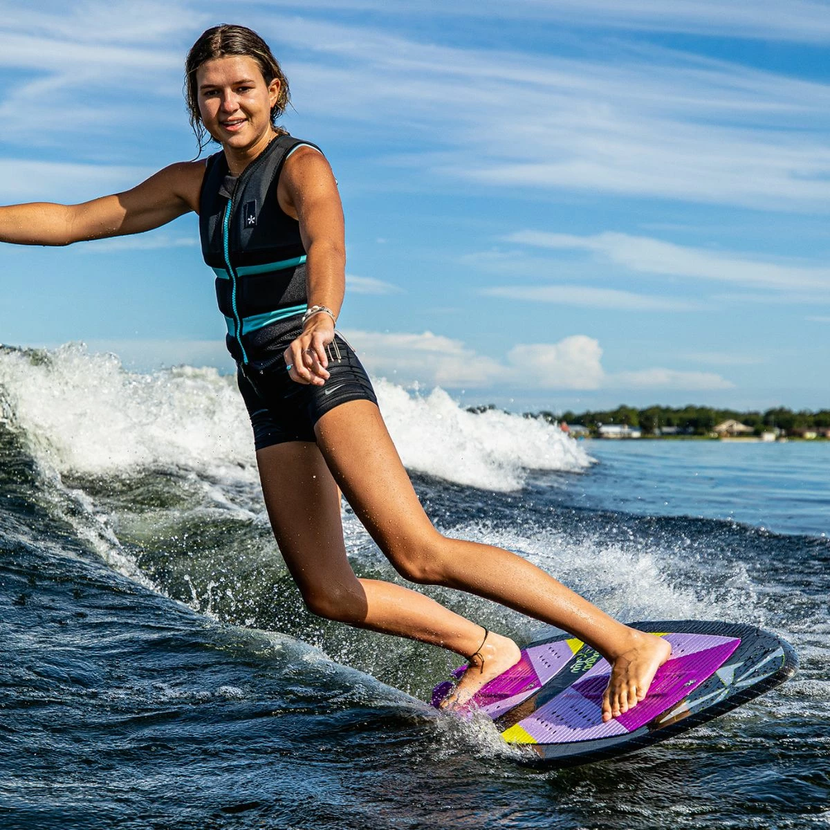 Phase 5 Diamond LUV Wakesurf Board 2023 4 Phase 5 Diamond LUV Wakesurf Board 2023 - Image 4