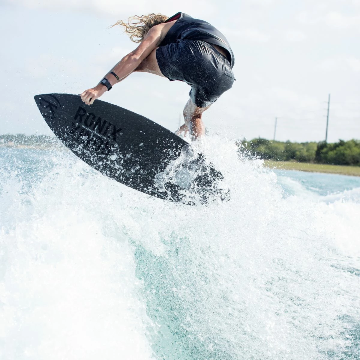 Ronix Carbon Air Core 3 Skimmer Wakesurf Board 2023 5 Ronix Carbon Air Core 3 Skimmer Wakesurf Board 2023 - Image 5