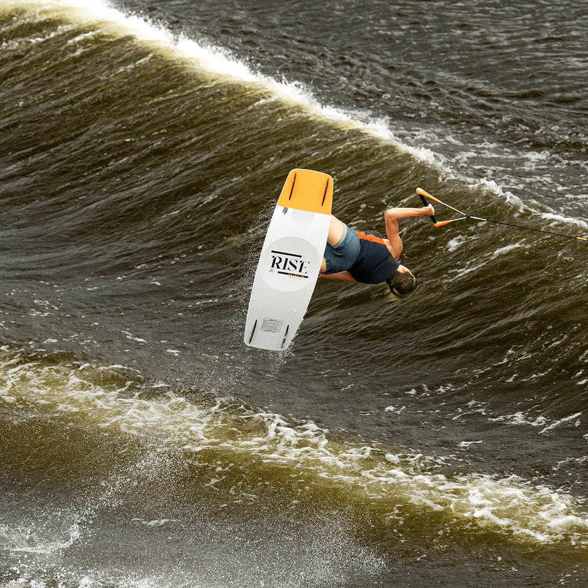 Ronix Rise Air Core 3 Women's Wakeboard 2023 6 Ronix Rise Air Core 3 Women's Wakeboard 2023 - Image 6