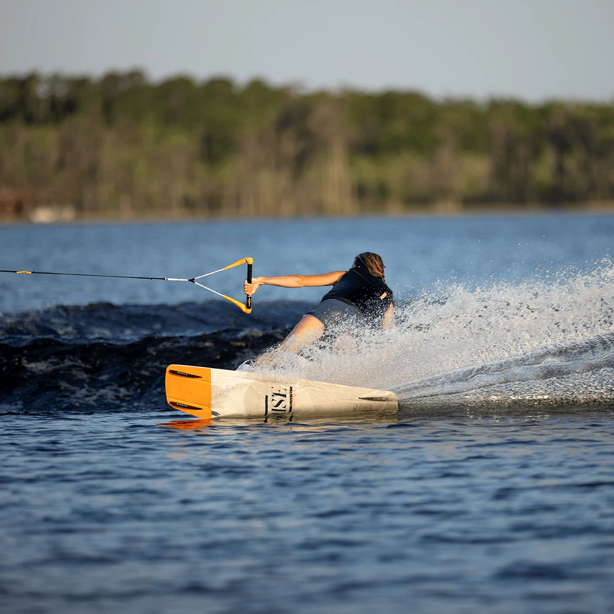 Ronix Rise Air Core 3 Women's Wakeboard 2023 5 Ronix Rise Air Core 3 Women's Wakeboard 2023 - Image 5