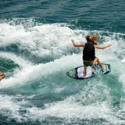Ronix Women's Sea Captain Wakesurf Board 2023 7 Ronix Women's Sea Captain Wakesurf Board 2023 -LIQUID FORCE Sales ronix womens sea captain wakesurf board 2022 648270