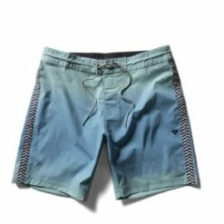 Front Page 24 Vissla Woodside Overspray 17.5" Boardshorts In Jade